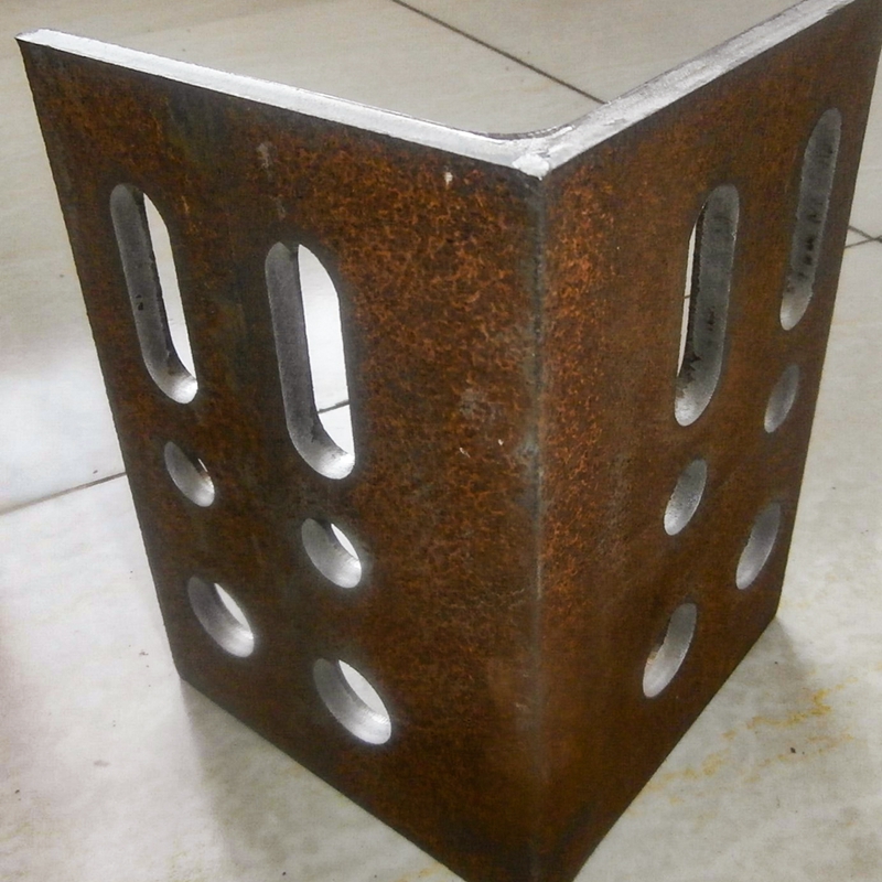 Máquina de perforación de acero de ángulo CNC APM2020